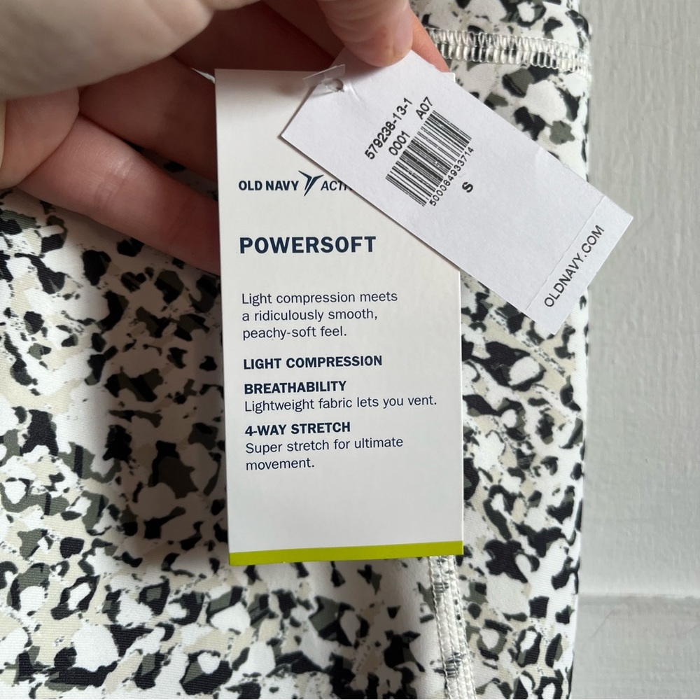 Old Navy Powersoft 8” Biker Shorts - Picture 3 of 7